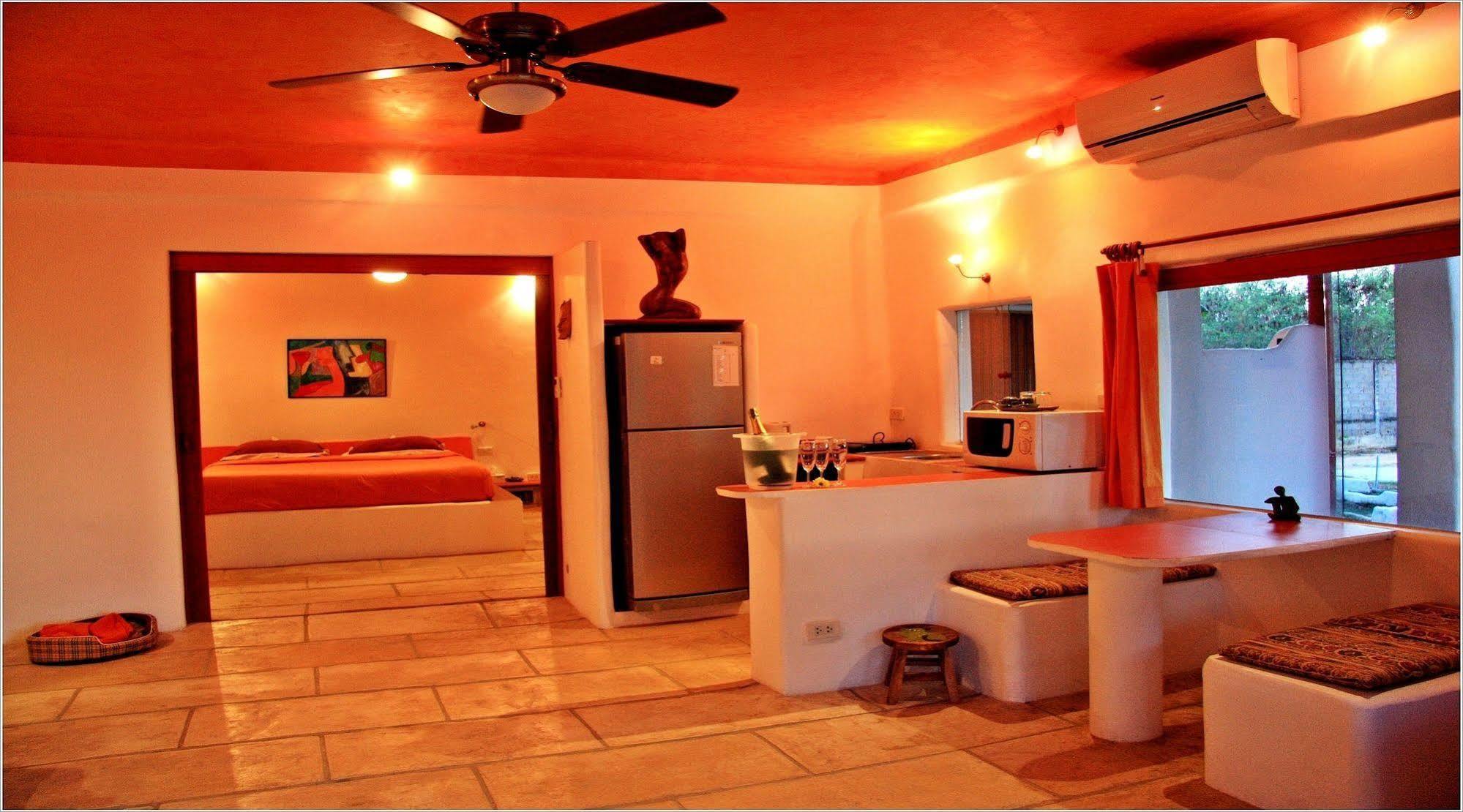 Mirabel Club Resort Jomtien Exterior foto